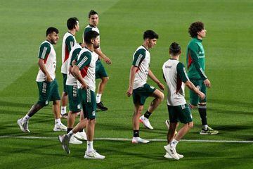 Mexico's players take part in a training session at the Al Khor SC in Al Khor, in Doha, on November 27, 2022, during the Qatar 2022 World Cup football tournament. (Photo by Alfredo ESTRELLA / AFP) (Photo by ALFREDO ESTRELLA/AFP via Getty Images)