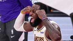 LeBron James (23) de Los Angeles Lakers celebra despu&eacute;s de que los Lakers derrotaran al Heat de Miami 106-93 en el Juego 6 de las Finales de la NBA de baloncesto el domingo 11 de octubre de 2020 en Lake Buena Vista, Florida.