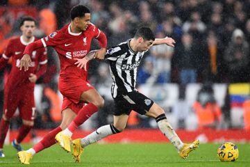 Almirón has become a solid Premier League level attacker for Newcastle.