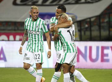 El equipo verde venció a Santa Fe en la primera fecha de la Liga BetPlay. Neyder Moreno y Vladimir Hernández, anotaron los goles de la victoria en el Atanasio Girardot. 