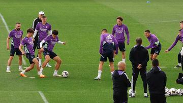 Los jugadores del Real Madrid, durante su último entrenamiento.