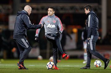 Soccer Football - FA Cup Fourth Round - Yeovil Town vs Manchester United - Huish Park, Yeovil, Britain - January 26, 2018   Manchester United's Alexis Sanchez during the warm up before the match    Action Images via Reuters/Paul Childs