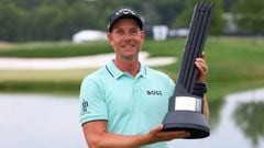 BEDMINSTER, NEW JERSEY - JULY 31: Henrik Stenson of Majesticks GC poses with the first place individual trophy after winning during day three of the LIV Golf Invitational - Bedminster at Trump National Golf Club Bedminster on July 31, 2022 in Bedminster, New Jersey. (Photo by Chris Trotman/LIV Golf via Getty Images)