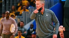 May 26, 2022; San Francisco, California, USA; Golden State Warriors head coach Steve Kerr instructs his team against the Dallas Mavericks during the first half of game five of the 2022 western conference finals at Chase Center. Mandatory Credit: Kelley L Cox-USA TODAY Sports