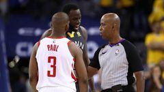 OAKLAND, CA - MAY 22: Draymond Green #23 of the Golden State Warriors and Chris Paul #3 of the Houston Rockets speak with referee Derrick Stafford #9 during Game Four of the Western Conference Finals of the 2018 NBA Playoffs at ORACLE Arena on May 22, 2018 in Oakland, California. NOTE TO USER: User expressly acknowledges and agrees that, by downloading and or using this photograph, User is consenting to the terms and conditions of the Getty Images License Agreement.   Ezra Shaw/Getty Images/AFP == FOR NEWSPAPERS, INTERNET, TELCOS &amp; TELEVISION USE ONLY ==