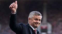 Solskjaer signs new Manchester United contract