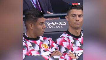 Los gestos de Cristiano y Casemiro en el banco mientras Haaland vapuleaba al United