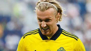 Sweden&#039;s midfielder Emil Forsberg reacts during the UEFA EURO 2020 Group E football match between Sweden and Poland at Saint Petersburg Stadium in Saint Petersburg on June 23, 2021. (Photo by Anatoly Maltsev / POOL / AFP)