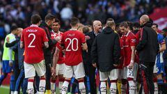 London (United Kingdom), 23/04/2023.- Head coach Erik ten Hag of Manchester United FC and Manchester players during the FA Cup semi-final match between Brighton and Hove Albion and Manchester United in London, Britain, 23 April 2023. (Reino Unido, Londres) EFE/EPA/ISABEL INFANTES EDITORIAL USE ONLY. No use with unauthorized audio, video, data, fixture lists, club/league logos or 'live' services. Online in-match use limited to 120 images, no video emulation. No use in betting, games or single club/league/player publications
