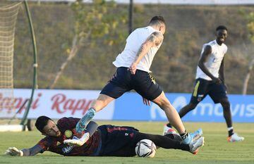 La Selección Colombia entrenó con grupo completo en Barranquilla de cara al partido ante Perú por Eliminatorias rumbo a Qatar 2022.