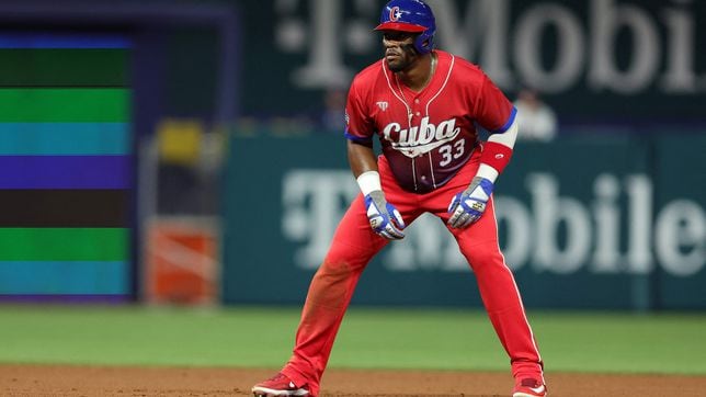Cuban baseball player denounces extortion during World Baseball Classic