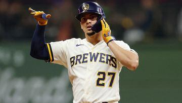 MILWAUKEE, WISCONSIN - SEPTEMBER 26: Willy Adames #27 of the Milwaukee Brewers reacts after hitting a double in the second inning against the St. Louis Cardinals at American Family Field on September 26, 2023 in Milwaukee, Wisconsin.   John Fisher/Getty Images/AFP (Photo by John Fisher / GETTY IMAGES NORTH AMERICA / Getty Images via AFP)