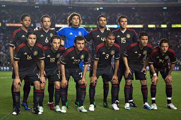 México y Estados Unidos vuelven a enfrentarse en la final y nuevamente el combinado azteca doblega 4 a 2 al anfitrión para levantar su novena Copa Oro.