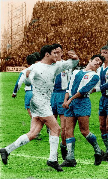 In 1968, Real Madrid's José Luis Peinado was sent off for this infamous punch on Espanyol's Julián Riera.
