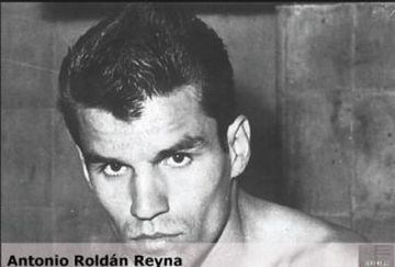En esa misma edición, Roldán Reyna también se colgaría la medalla de Oro al vencer a Albert Robinson en la final.