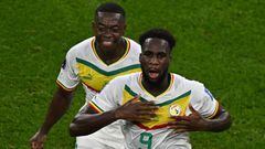 El delantero Boulaye Dia celebra el primer gol de Senegal en la victoria por 1-3 ante Qatar.