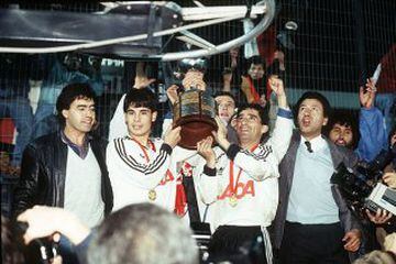 En 1991, el cuadro dirigido por Mirko Jozić levantó por primera y única vez el título para un equipo chileno. Derrotó a Olimpia en la final.