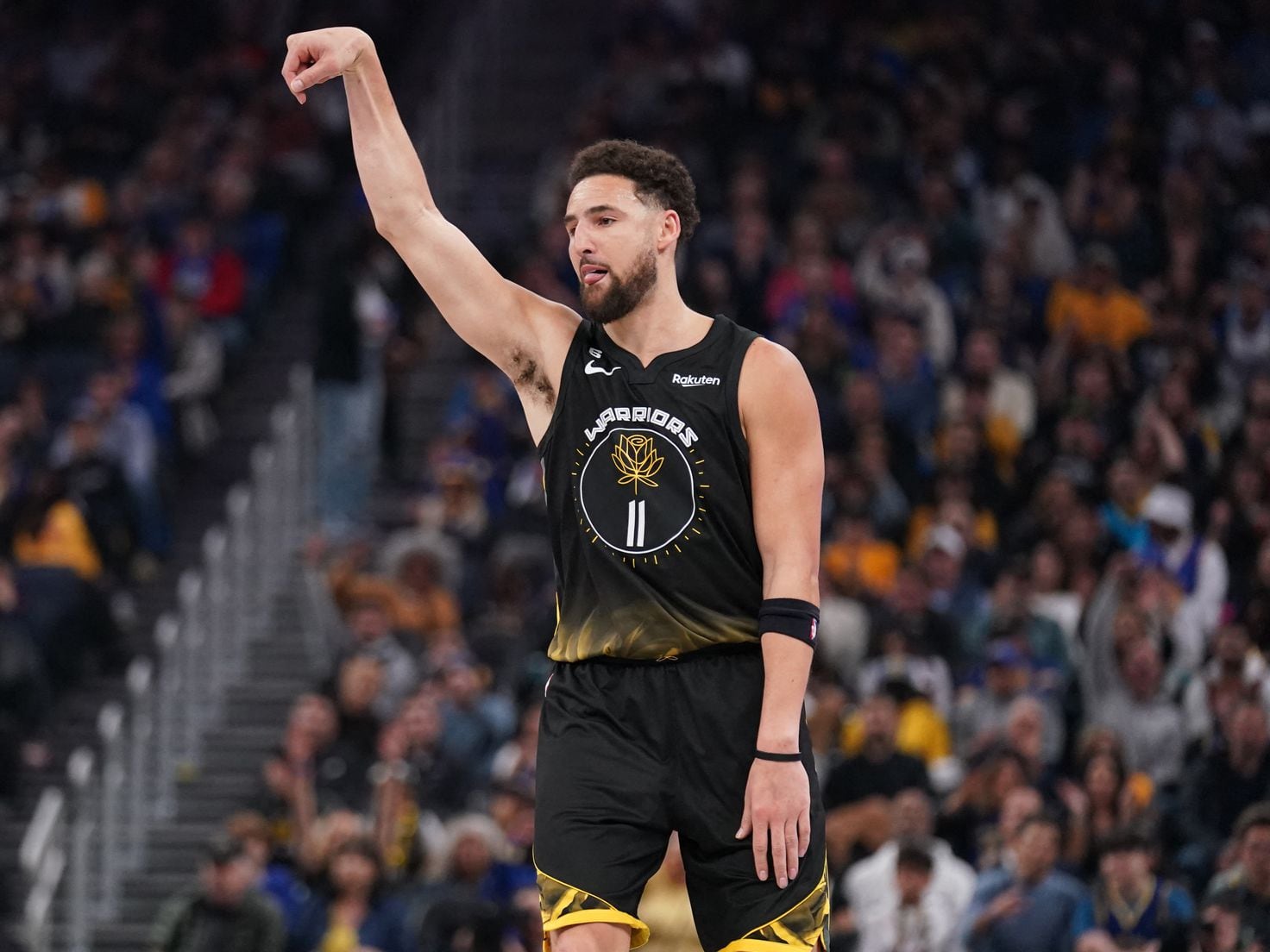 Grizzlies vs. Thunder game delayed as both teams take the court wearing white  jerseys