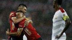 Torres y Arias, abrazo de gol entre dos figuras del Poderoso.