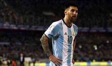 Football Soccer - Argentina v Chile - World Cup 2018 Qualifiers - Antonio Liberti Stadium, Buenos Aires, Argentina - 23/3/17 - Argentina's Lionel Messi looks on during the match