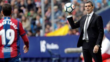 Levante sack Muñiz in a bid to ensure Primera safety