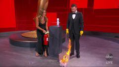 El momentazo de Jennifer Aniston en los Emmy: hay que revisar ese extintor