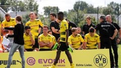 Ousmane Dembele durante la foto oficial del Dortmund