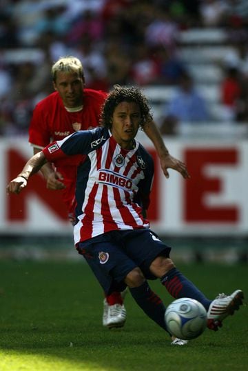 Francisco 'Panchito' Mendoza inició su carrera en Chivas USA en 2005 y permaneció ahí hasta 2008, posteriormente emigró a las Chivas de México en donde jugó de 2009 a 2011.