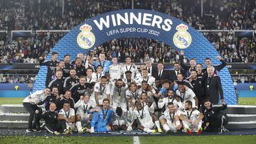 Los jugadores del Real Madrid celebran la Supercopa de Europa.