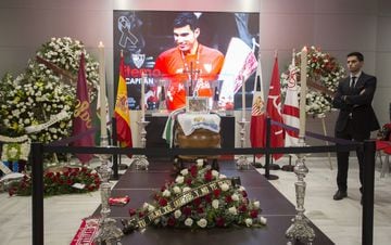 Reyes: Spanish football comes together to say goodbye to star