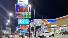 El precio promedio del galón de gasolina en USA continúa cayendo. Descubre cuáles son los estados en los que está más barata.