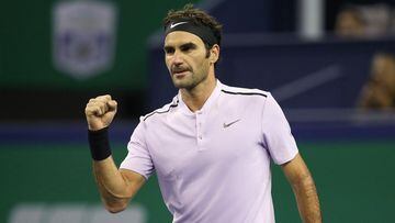 Federer supreme, Dimitrov prevails in Rotterdam