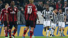 Bonucci celebra junto con Arturo Vidal el segundo tanto de la Juventus.