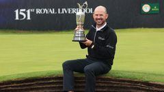 Golf - The 151st Open Championship - Royal Liverpool, Hoylake, Britain - July 23, 2023 Brian Harman of the U.S. poses with the Claret Jug as he celebrates winning the 151st Open Championship REUTERS/Lorraine Osullivan