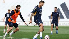 Nacho y Joselu, en el entrenamiento del Real Madrid.
