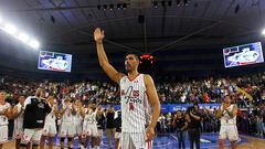 Gustavo Ayón agradece a la afición y amigos por asistir a su último partido de basquetbol.