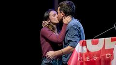 MADRID, SPAIN - NOVEMBER 06: The former leader of Podemos, Pablo Iglesias, and the Minister of Equality, Irene Montero, give each other a kiss at the 'Uni de otoño' event at the Coliseum Theater, on November 6, 2022, in Madrid, Spain. Podemos finalizes the celebration of its 'Uni de Otoño', one of the main ideological forums of the formation, in which, apart from deploying militancy debate forums, it takes the opportunity to present the candidates for the autonomic and municipal elections of next year, elected through internal primaries. The 'Uni de otoño' brings together the main leaders of the organization and invites members of other formations and civil society. The vindication of its identity and the role of Podemos within the conservative left will be one of the constants in the event. (Photo By A. Perez Meca/Europa Press via Getty Images)