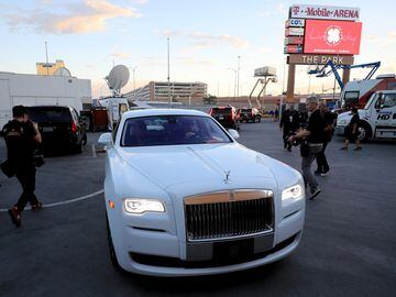 Conor McGregor llegó en un flamante Rolls Royce.