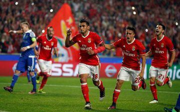 Salvio celebra el gol del Benfica al Dinamo Kiev en Lisboa.
