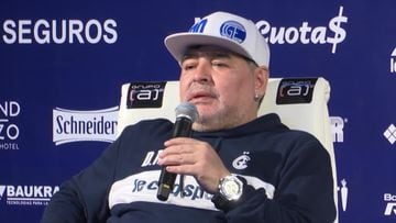 Maradona cuenta el consejo que le dio a Messi para perfeccionar su golpeo de falta directa