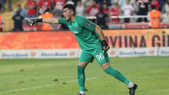 Bono se va y el Sevilla ofrece 6 millones por su sustituto: Cakir