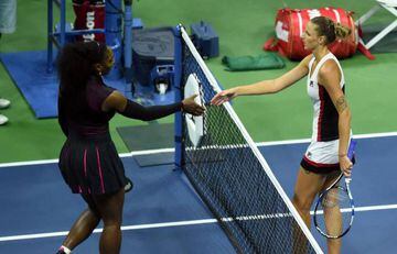 Karolina and Serena shake hands at the end of their 2016 US Open semi-final.