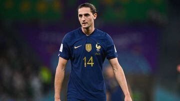 AL RAYYAN, QATAR - NOVEMBER 30: Adrien Rabiot of France looks on during the Group D - FIFA World Cup Qatar 2022 match between Tunisia and France at the Education City Stadium on November 30, 2022 in Al Rayyan, Qatar (Photo by Pablo Morano/BSR Agency/Getty Images)