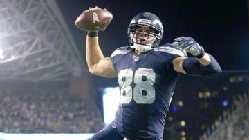 SEATTLE, WA - NOVEMBER 07: Tight end Jimmy Graham #88 of the Seattle Seahawks spikes the ball after scoring a touchdown against the Buffalo Bills at CenturyLink Field on November 7, 2016 in Seattle, Washington.   Otto Greule Jr/Getty Images/AFP == FOR NEWSPAPERS, INTERNET, TELCOS &amp; TELEVISION USE ONLY ==