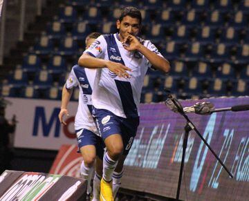 El uruguayo se fue del Puebla al Sporting Cristal de Perú.