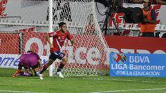 &#039;Keko&#039; Villalva (Veracruz) celebra el gol que signific&oacute; el triunfo ante Rayados