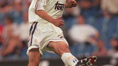 Se formó en las categorías inferiores del Real Madrid antes de debutar con el primer equipo en su única temporada  (99/00). Defendió la camiseta del Getafe desde el 2002 hasta el 2008. 