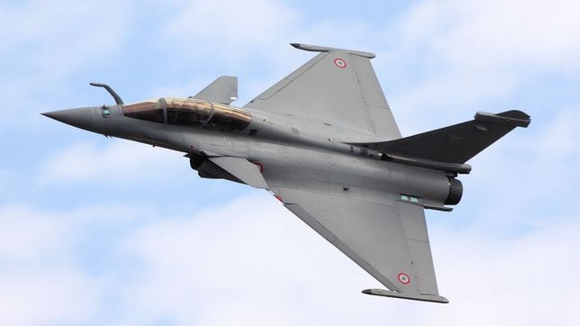 Rusia intercepta un avión y dos cazas franceses