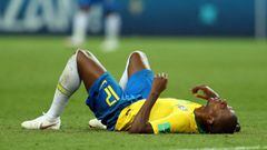 Fernandinho, desolado tras caer eliminado ante B&eacute;lgica.