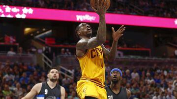 What was former NBA champion Iman Shumpert arrested for at Dallas’ Airport?